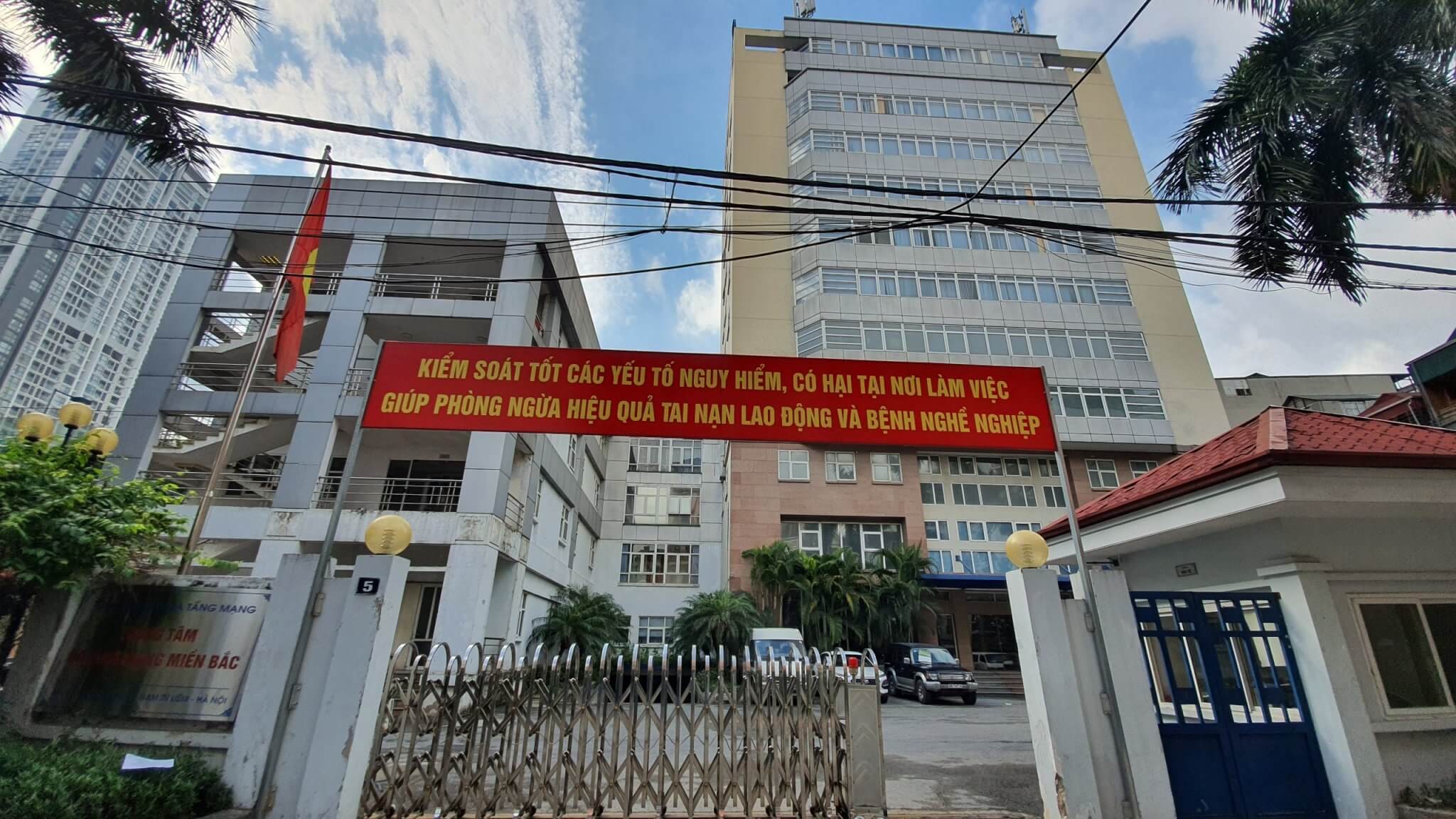 Dự án bảo trì toàn bộ hệ thống thang máy của Trung tâm hạ tầng mạng Miền Bắc - Tổng Công ty VNPT - Hà Nội