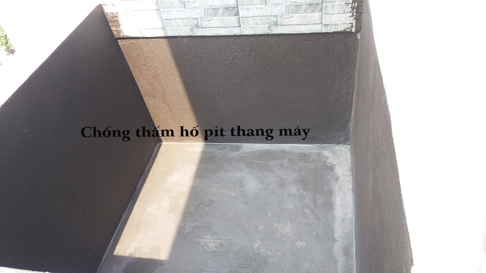 chong-tham-ho-pit-thang-may-chuyen-nghiep-hieu-qua-voi-dong-do
