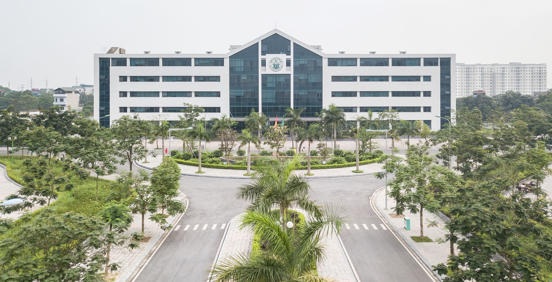 bao-tri-thang-may-tai-dai-hoc-y-te-cong-cong-anh2